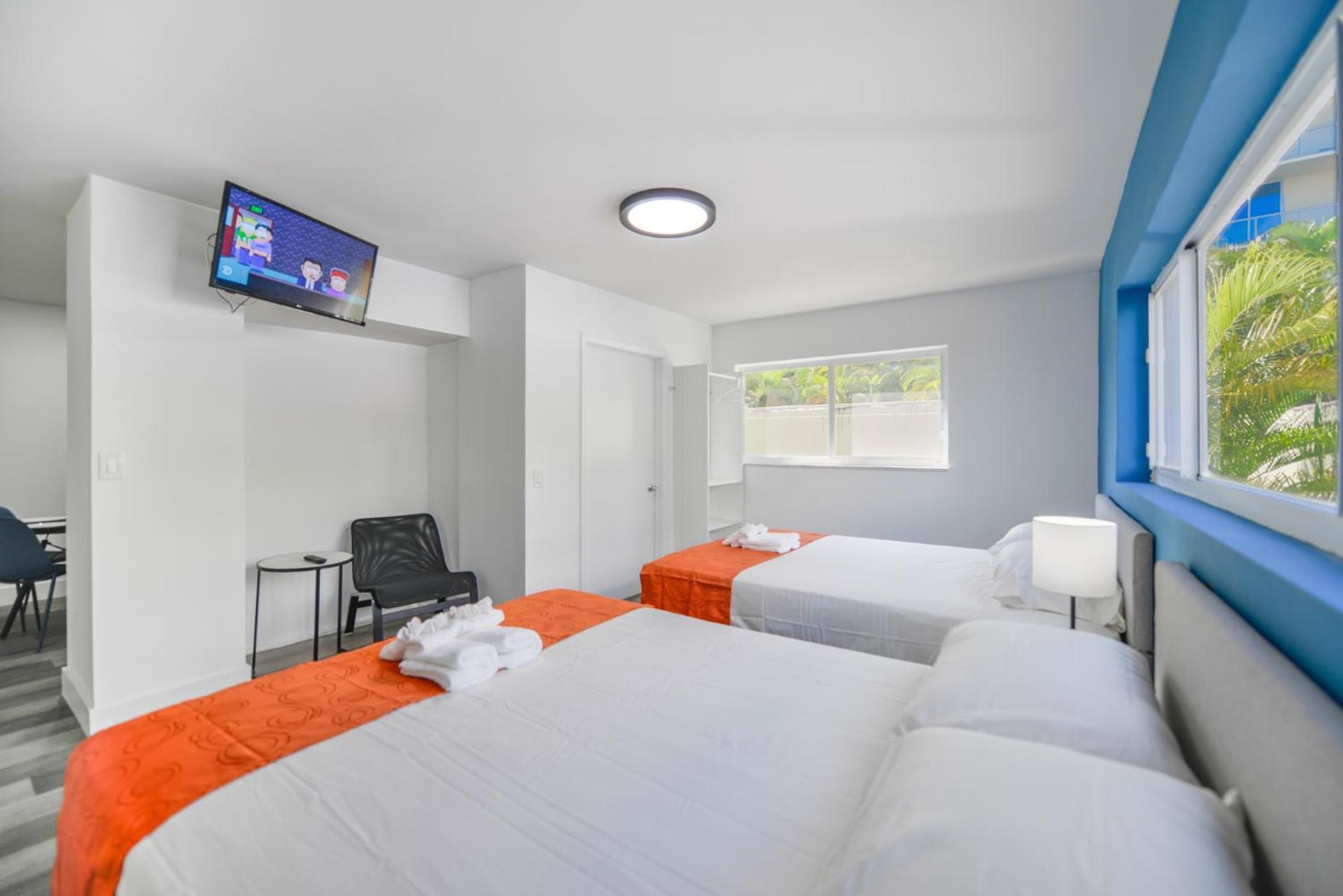דירות הוליווד Radiant Unit With Parking And Pool - M26 מראה חיצוני תמונה