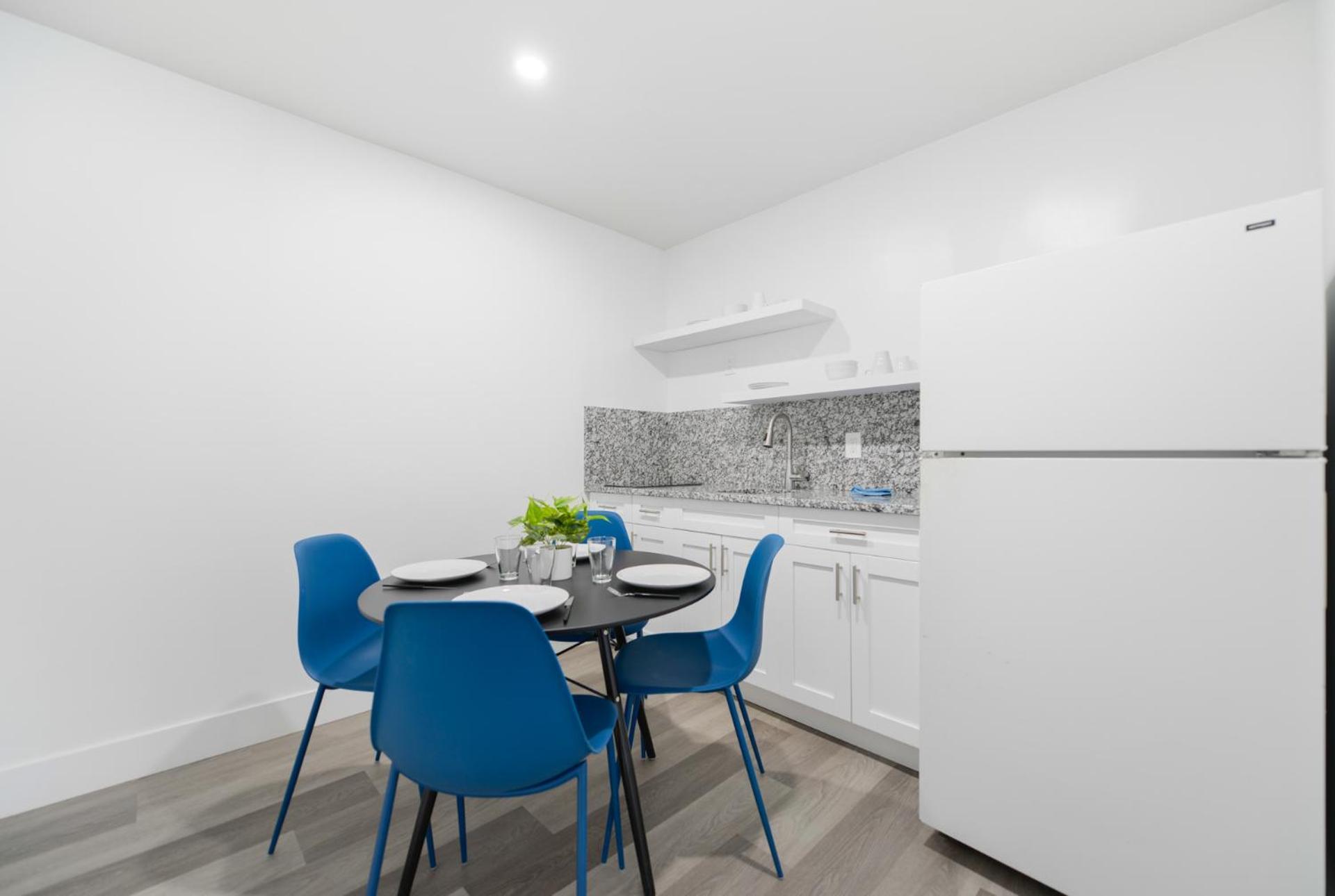 דירות הוליווד Radiant Unit With Parking And Pool - M26 מראה חיצוני תמונה